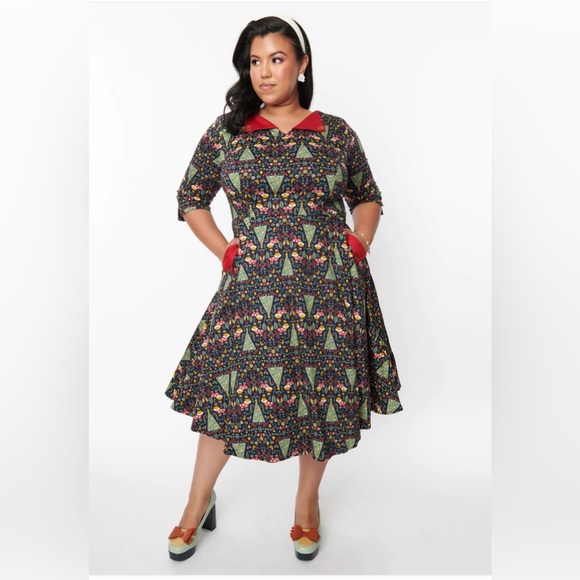 Christmas Dress - Picture 2 of 2